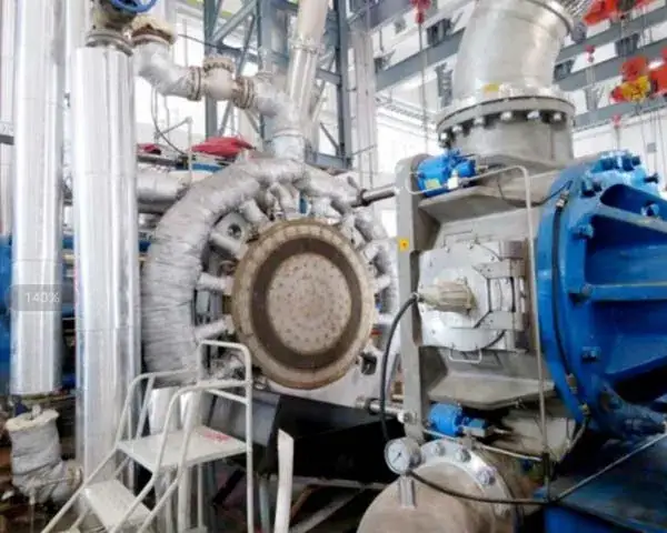 jf14 Pelletizer cutting chamber with its circular die face exposed