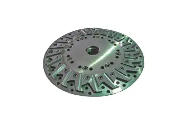 Circular knife holder with mounted blades
