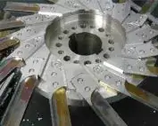 Well-installed pelletizer knife